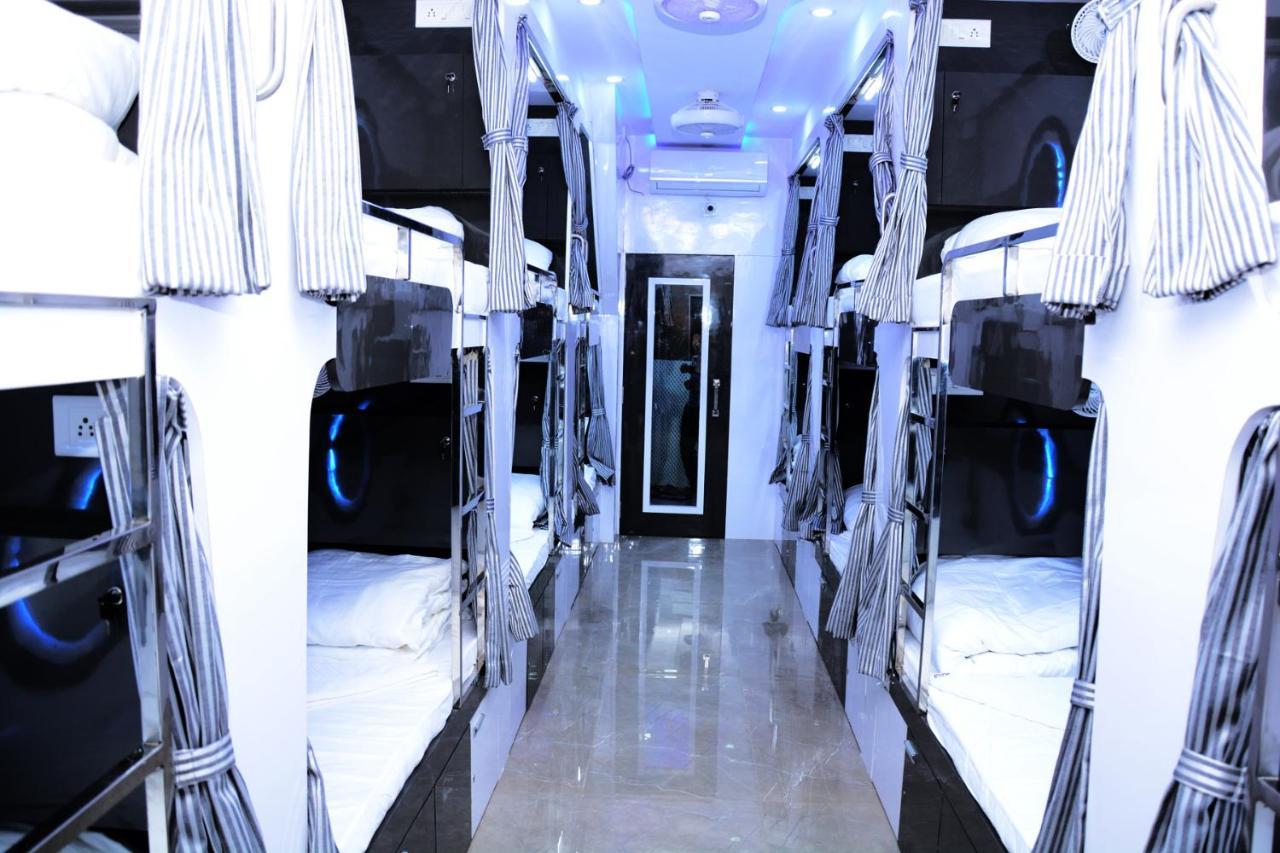 Ocean Dormitory Mumbai Exteriör bild