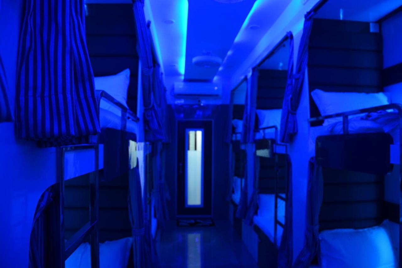 Ocean Dormitory Mumbai Exteriör bild